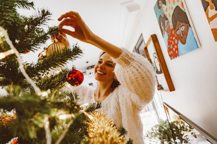 Elevate Your Holiday Decor with a Tree Skirt